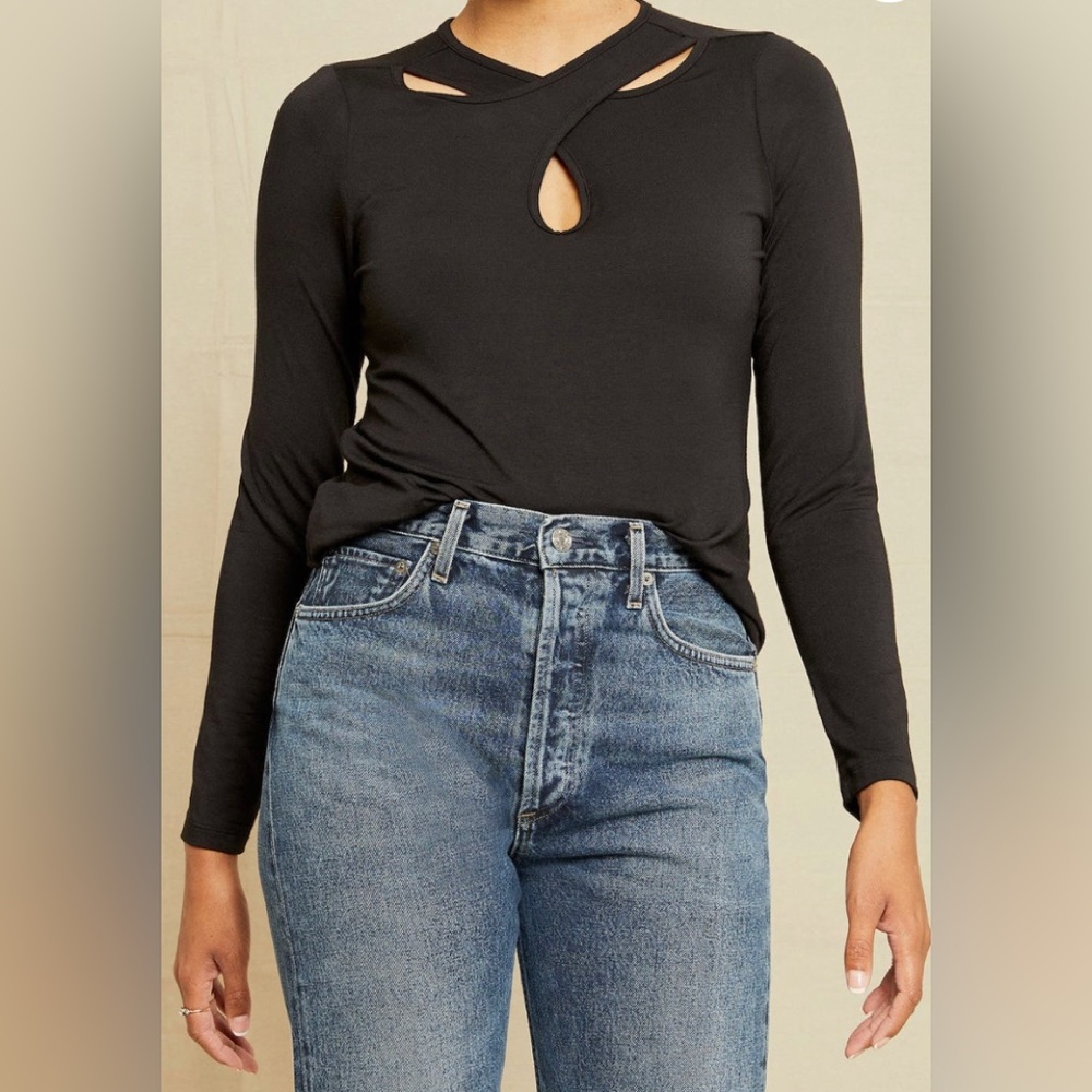 NWT: Amour Vert Petra Dream Knit Top: Black